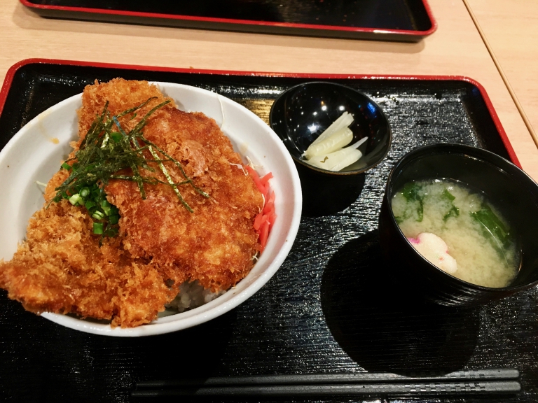 秩父_グルメ_草鞋カツ丼