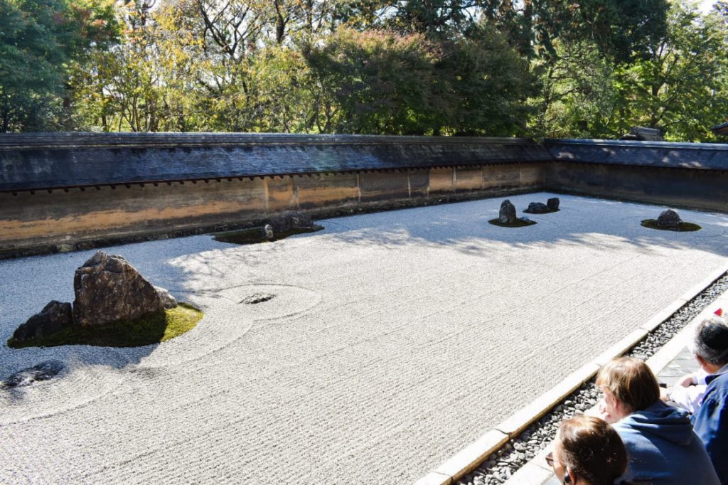 秋の龍安寺_石庭_京都の紅葉