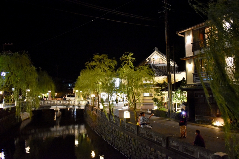 城崎温泉の温泉街_リゾートバイト_夜の観光風景