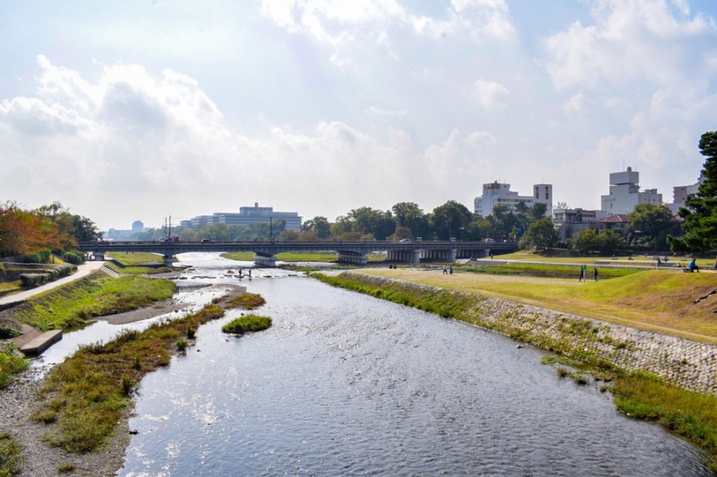 京都パワースポット巡りの一人旅_鴨川デルタ