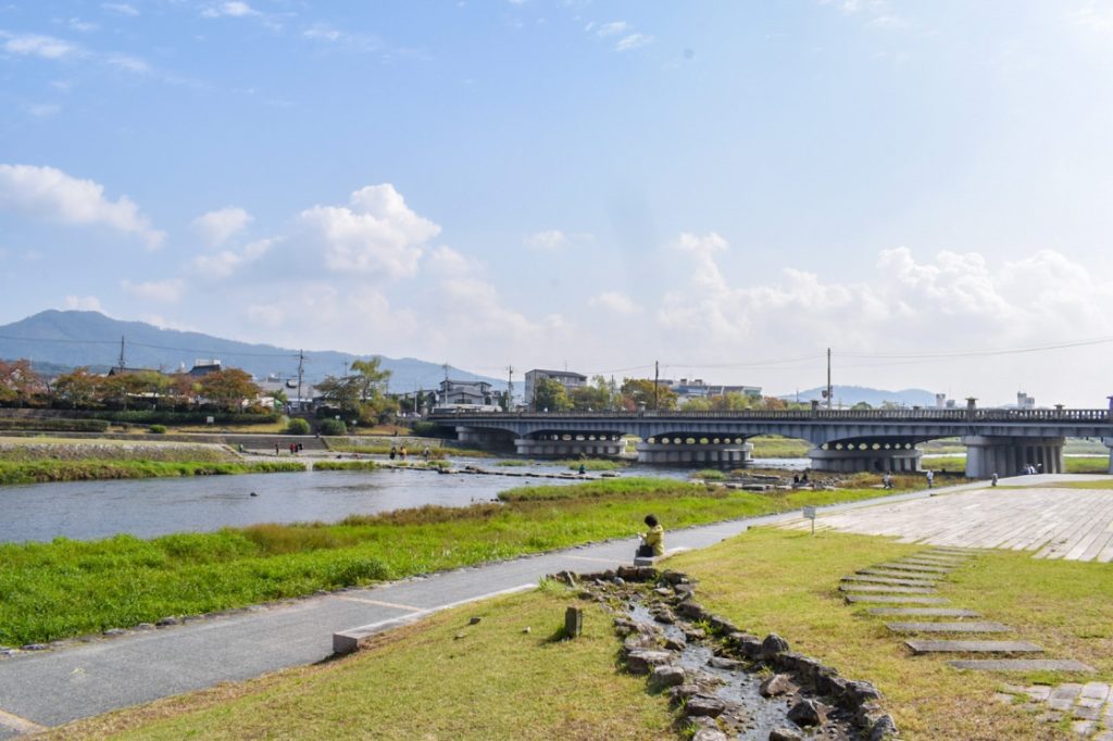 京都パワースポット巡りの一人旅_鴨川デルタ