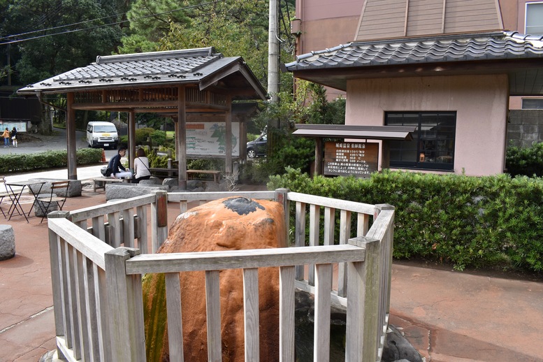 城崎温泉ぶらり旅_温泉寺とロープウェイ_薬師泉源