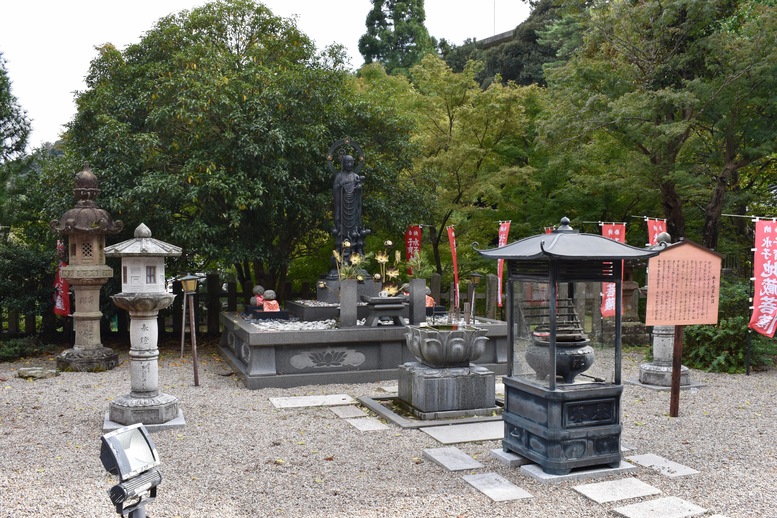 城崎温泉ぶらり旅_温泉寺と温泉街の風景_薬師堂