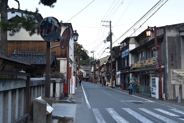 城崎温泉ぶらり旅_夕方と日暮れ_温泉街の風景