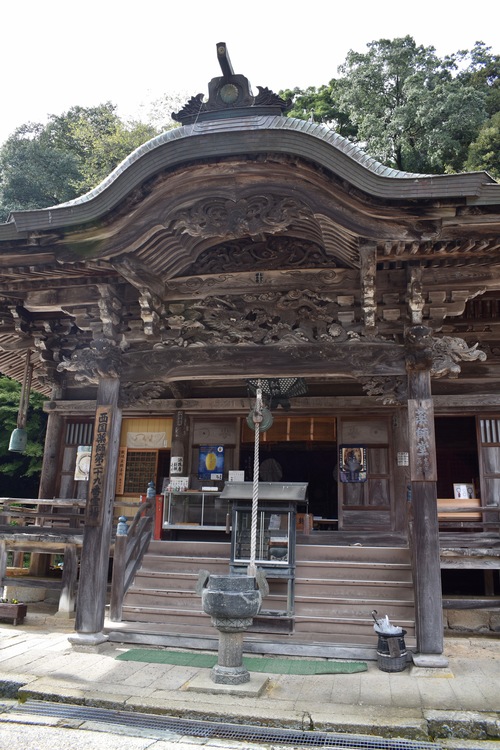 城崎温泉ぶらり旅_温泉寺と温泉街の風景_薬師堂