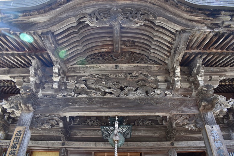 城崎温泉ぶらり旅_温泉寺と温泉街の風景_薬師堂の龍