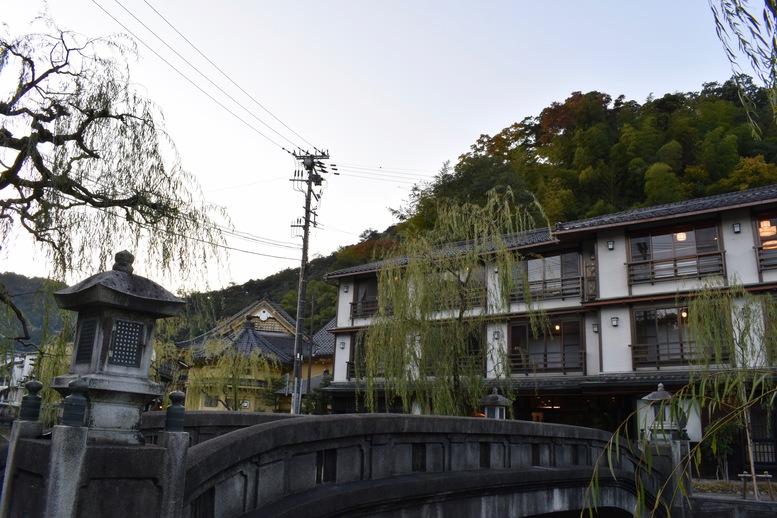 城崎温泉ぶらり旅_夕方と日暮れ_温泉街の風景