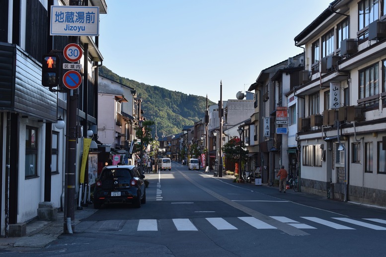 城崎温泉ぶらり旅_駅通り_温泉街の風景