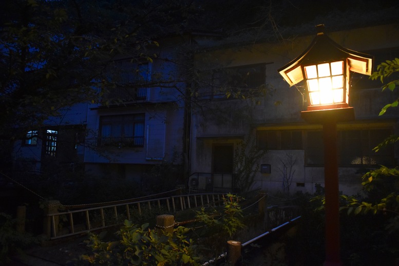 城崎温泉ぶらり旅_夜の木屋町通り_温泉街の風景