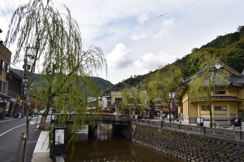 城崎温泉ぶらり旅_柳通り_温泉街の風景