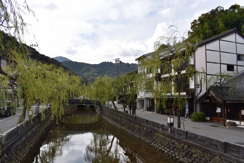 城崎温泉ぶらり旅_柳通り_温泉街の風景