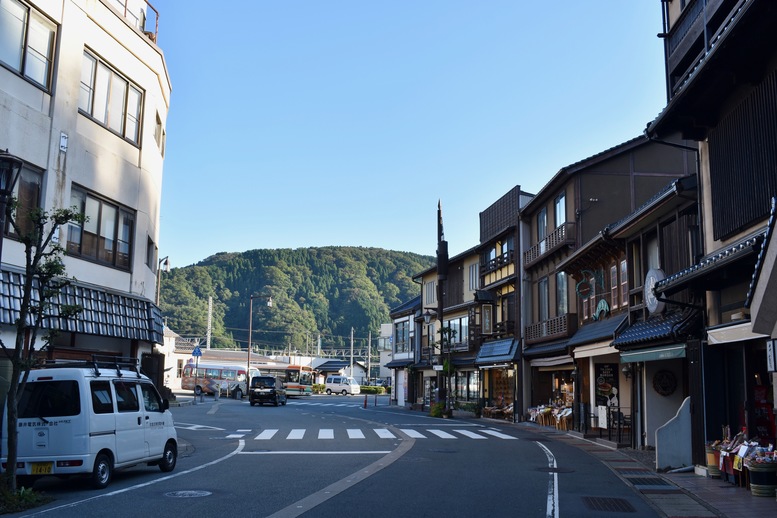 城崎温泉ぶらり旅_駅通り_温泉街の風景