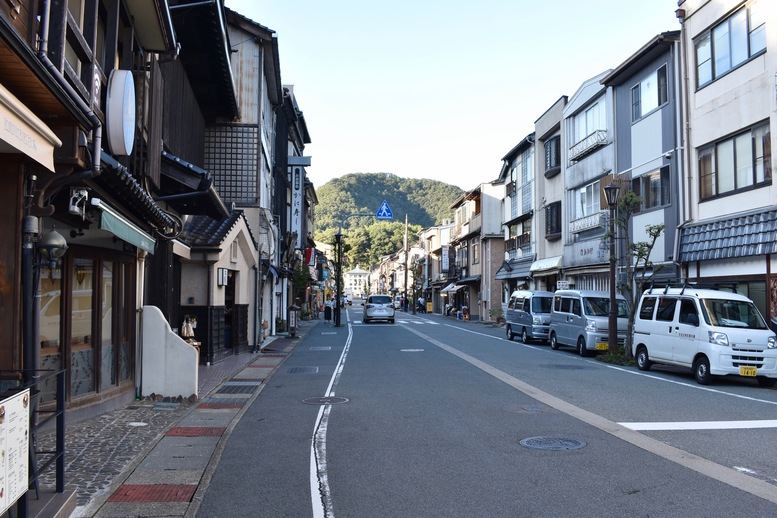 城崎温泉ぶらり旅_駅通り_温泉街の風景