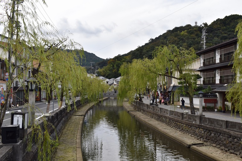 城崎温泉ぶらり旅_柳通り_温泉街の風景