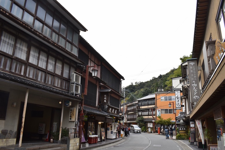 城崎温泉ぶらり旅_湯の里通り_温泉街の風景