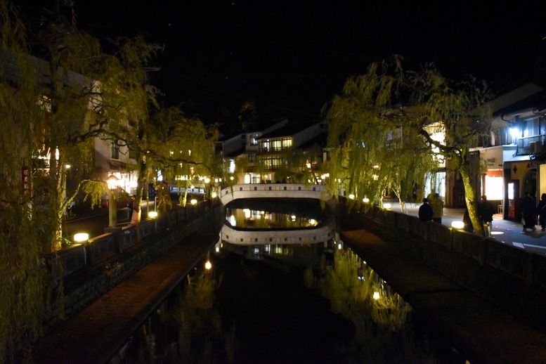 城崎温泉ぶらり旅_夜のライトアップ温泉街