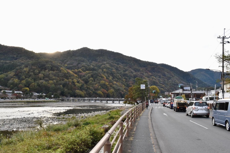 秋の渡月橋_紅葉に染まる嵐山