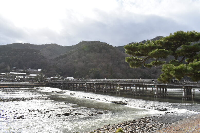 京都初詣_オススメの見どころ_嵐山_渡月橋