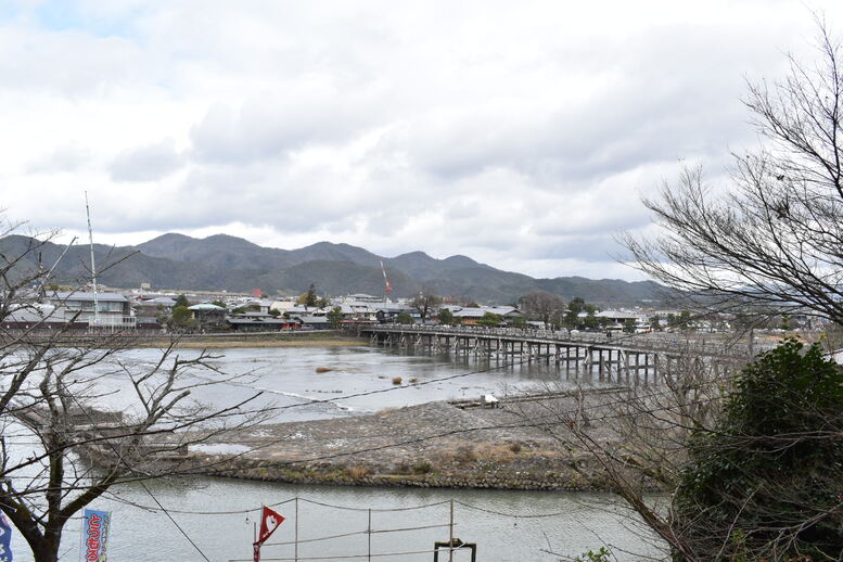 京都初詣_オススメの見どころ_嵐山_渡月橋