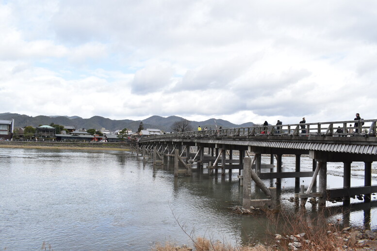 京都初詣_オススメの見どころ_嵐山_渡月橋