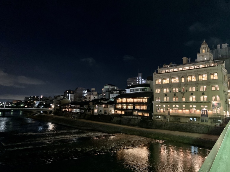 京都初詣_オススメの見どころ_夜の街並みとライトアップ