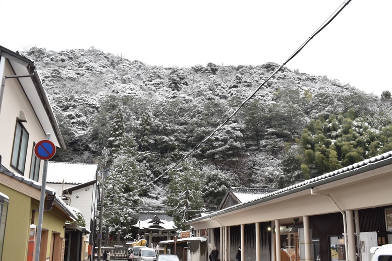 城崎温泉の雪景色_木屋町通り