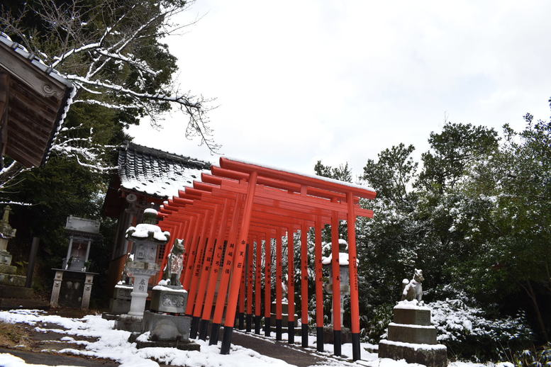 城崎温泉の雪景色_辨天公園_千本鳥居