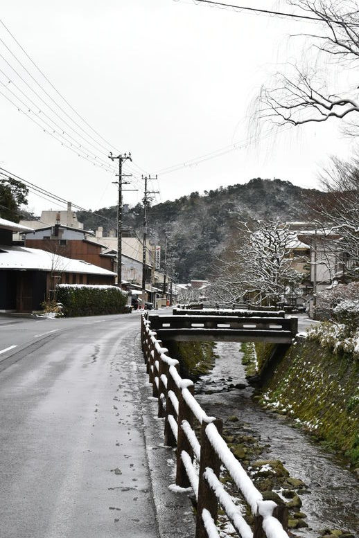 雪に染まる城崎温泉_西村屋ホテル招月庭