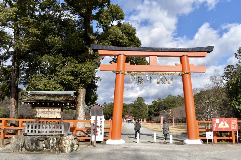 年始の上賀茂神社ひとり旅-一の鳥居と参道