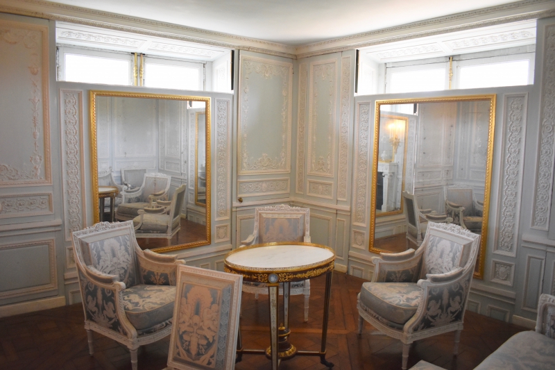 マリー アントワネットが愛したヴェルサイユ 2つの離宮と王妃の村里 旅狼どっとこむ