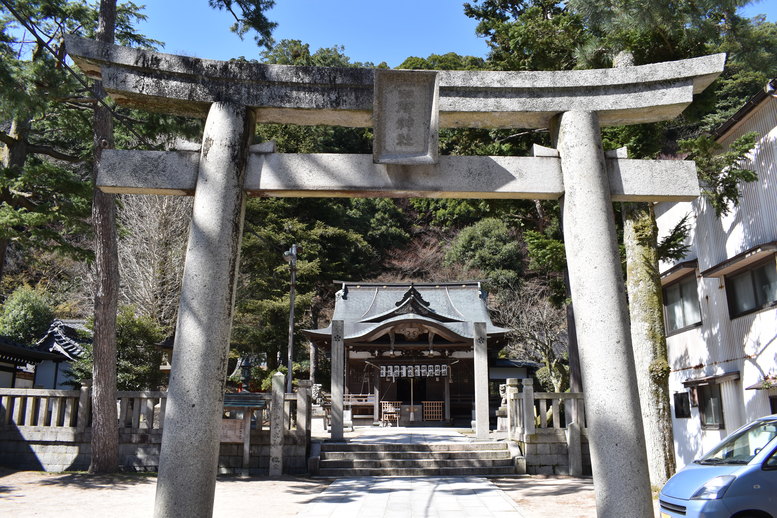 城崎温泉の風景_春の湯の里通り_四所神社