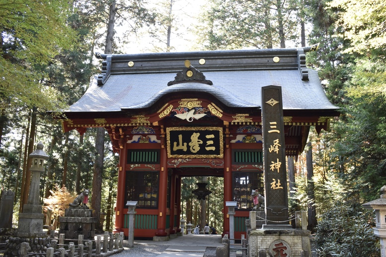 三峯神社_随身門