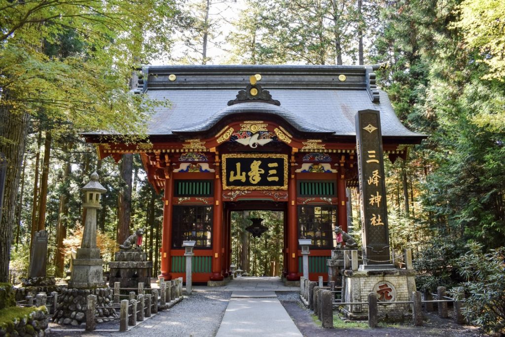 三峯神社_随身門