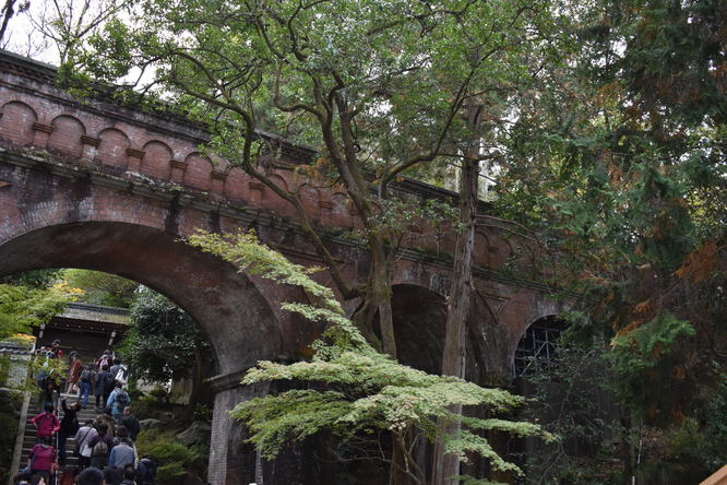 秋の南禅寺_水路閣