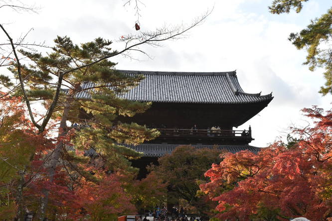 秋の南禅寺_三門と紅葉