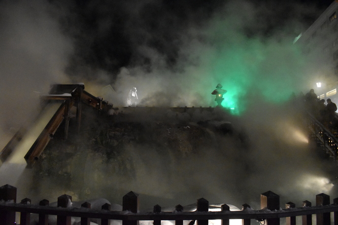 大晦日の草津温泉散策_雪の湯畑とライトアップ