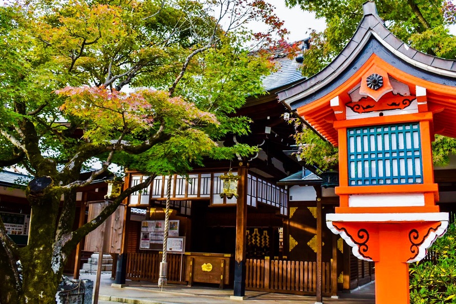 嵐山・車折神社の本殿