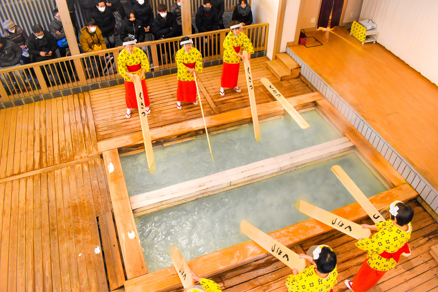 草津温泉_熱乃湯の湯もみショー
