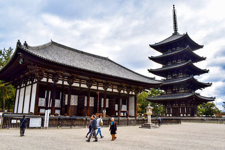 興福寺の五重塔_奈良公園の見どころ