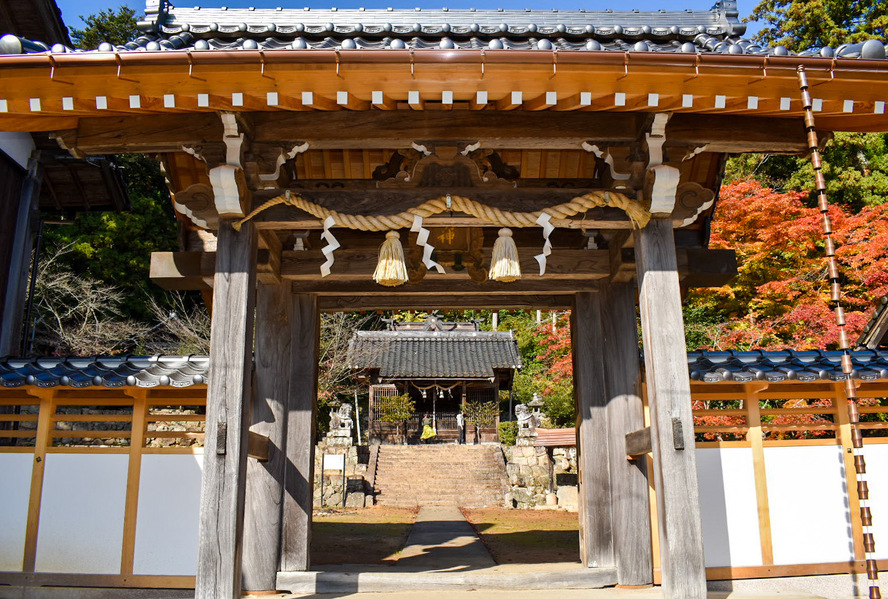 竹田城跡の見どころ_表米神社の参門