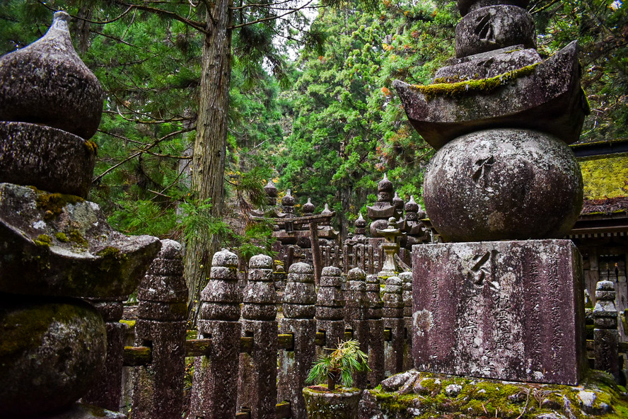 高野山金剛峯寺_見どころ_奥の院_墓所