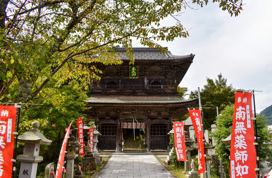 城崎温泉の観光情報_見どころ_温泉寺_山門