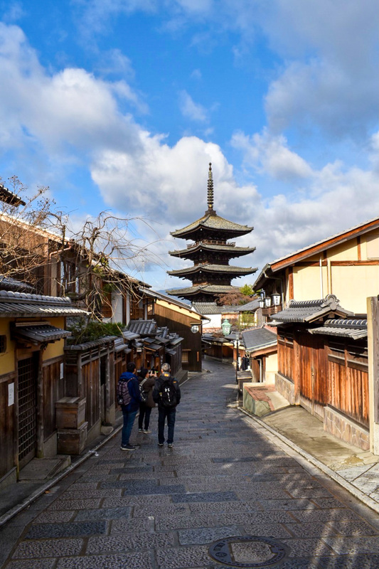 八坂の塔のオススメ写真スポット_法観寺の拝観料・時間・アクセス・ライトアップ