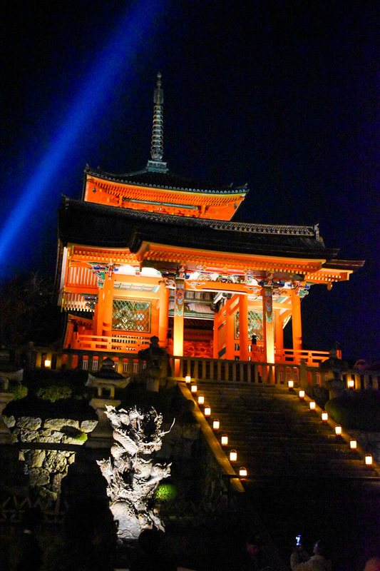 清水寺観光の見どころ_西門と日想観