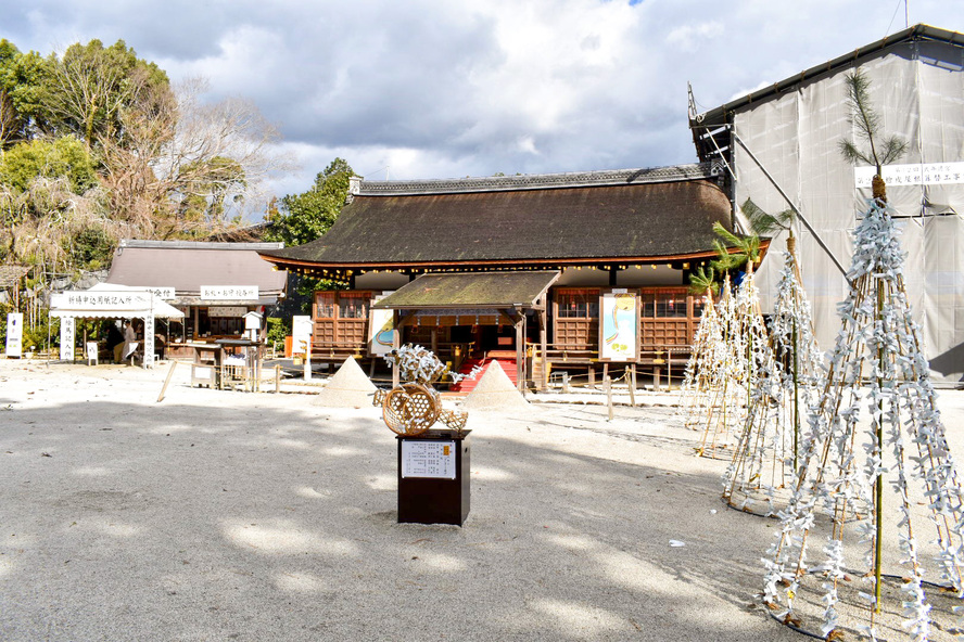 京都観光-最古の最強パワースポット！上賀茂神社の見どころ-細殿と立砂-初詣