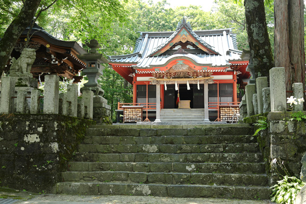 山中湖へ日帰り旅行-おすすめの見どころと観光マップ_山中諏訪神社