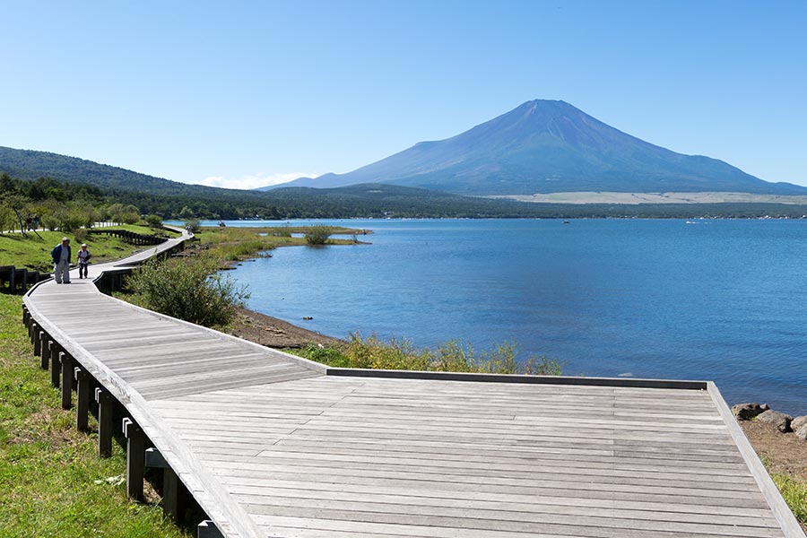 山中湖へ日帰り旅行-おすすめの見どころと観光マップ_山中湖交流プラザきららと富士山