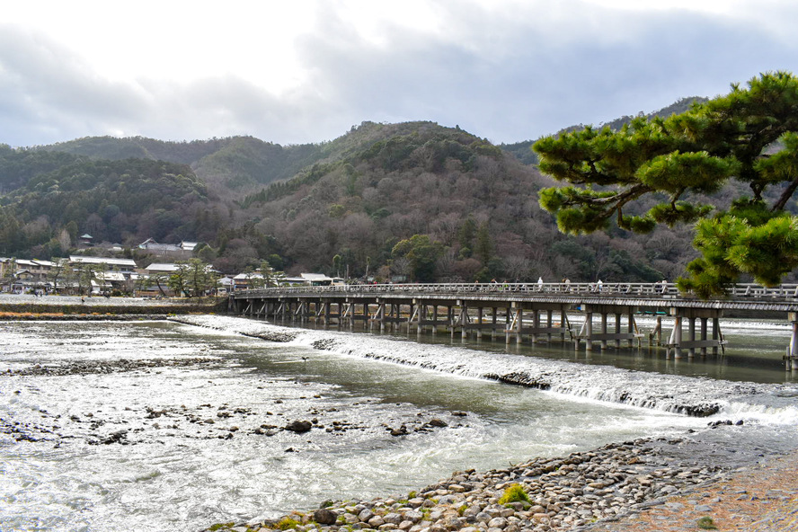 京都観光-嵐山・渡月橋の見どころと歴史_大堰川・桂川・保津川