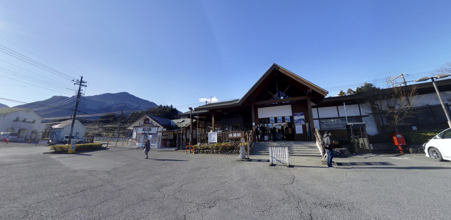 あの花・ここさけ・空青ファンなら一度は行きたい秩父のオススメ聖地巡礼スポット_横瀬駅