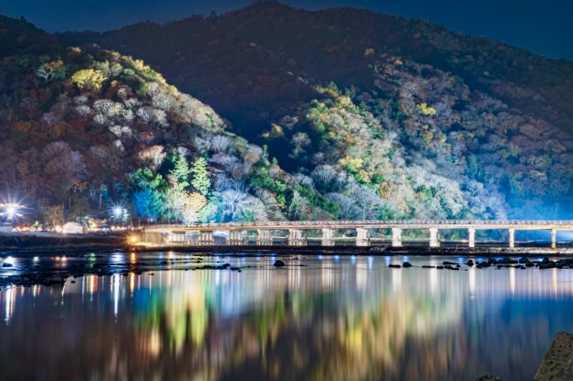 京都観光-嵐山・渡月橋の見どころと歴史_ライトアップ